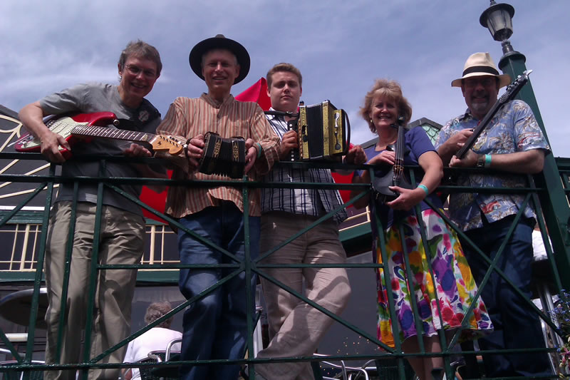 Geckoes at Broadstairs Festival 2012